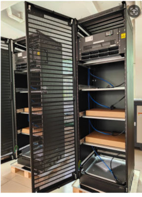 سیستم برق داخلی 42U